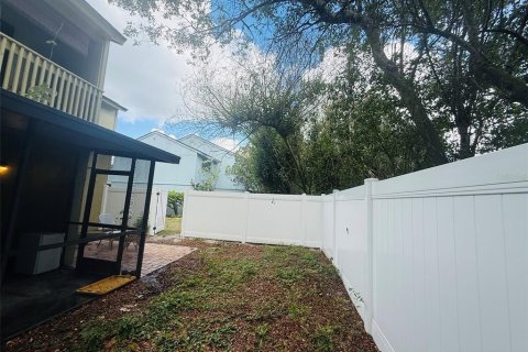 Townhouse in Winter Park, Florida 3 bedrooms, 146.79 sq.m. № 2101700 - photo 24