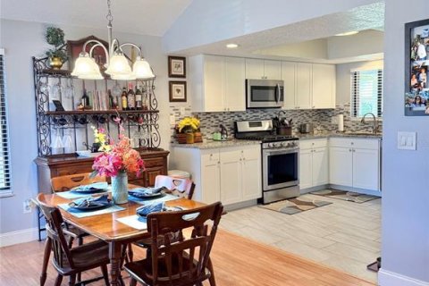 Touwnhouse à vendre à Casselberry, Floride: 2 chambres, 117.61 m2 № 1885743 - photo 3
