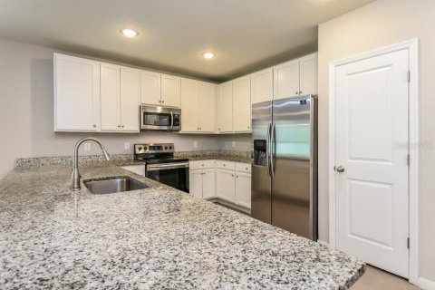 Casa en alquiler en Kissimmee, Florida, 4 dormitorios, 158.58 m2 № 1769976 - foto 8