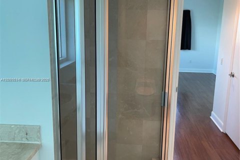 Condominio en alquiler en North Miami, Florida, 2 dormitorios, 163.79 m2 № 2065699 - foto 9