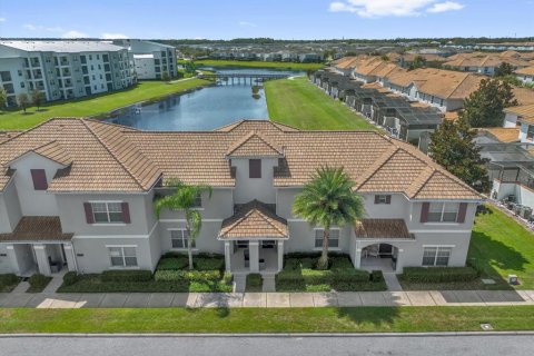 Adosado en venta en Kissimmee, Florida, 4 dormitorios, 177.81 m2 № 1894368 - foto 3