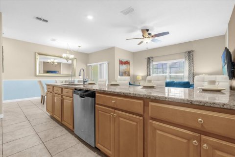 Adosado en venta en Kissimmee, Florida, 4 dormitorios, 177.81 m2 № 1894368 - foto 14