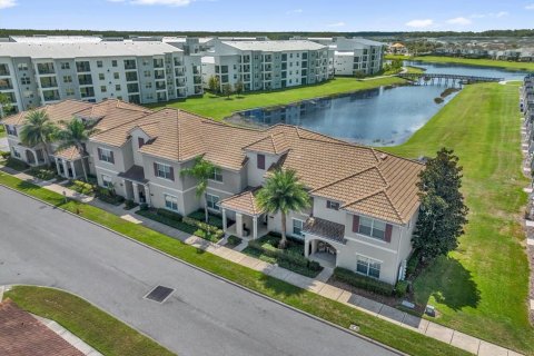 Adosado en venta en Kissimmee, Florida, 4 dormitorios, 177.81 m2 № 1894368 - foto 4