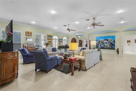 House in Port Charlotte, Florida 3 bedrooms, 335.01 sq.m. № 2136304 - photo 15