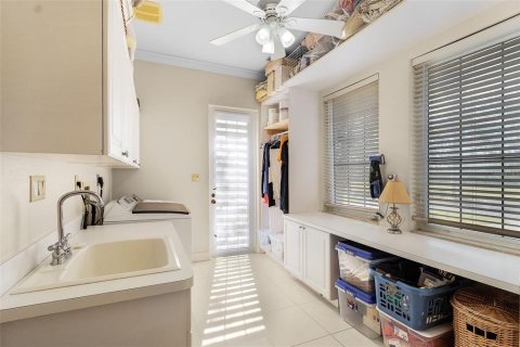 House in Port Charlotte, Florida 3 bedrooms, 335.01 sq.m. № 2136304 - photo 21