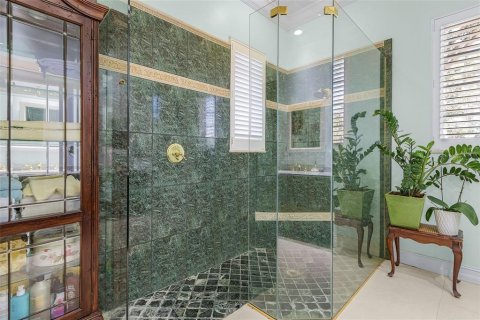 House in Port Charlotte, Florida 3 bedrooms, 335.01 sq.m. № 2136304 - photo 26