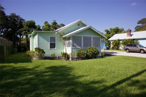 House in Oakland Park, Florida 2 bedrooms, 77.95 sq.m. № 1207360 - photo 1