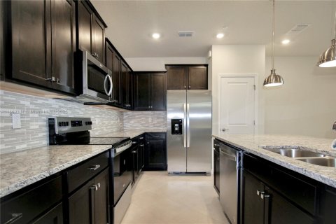 Купить виллу или дом в Клермон, Флорида 5 спален, 211.91м2, № 1980028 - фото 10