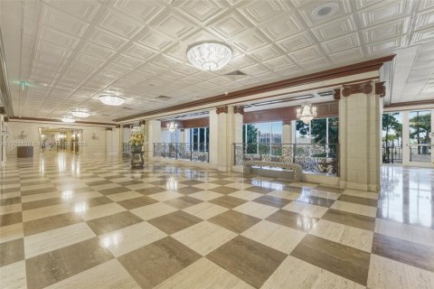 Copropriété à vendre à Hallandale Beach, Floride: 2 chambres, 115.94 m2 № 1975331 - photo 13