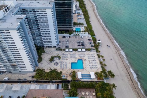 Copropriété à vendre à Hallandale Beach, Floride: 2 chambres, 115.94 m2 № 1975331 - photo 19