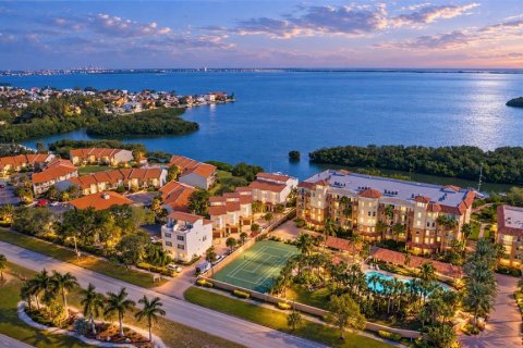 Touwnhouse à Tierra Verde, Floride 3 chambres, 195.09 m2 № 2412736