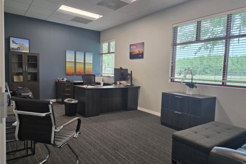 Propiedad comercial en venta en Oldsmar, Florida, 1606.37 m2 № 1760196 - foto 24