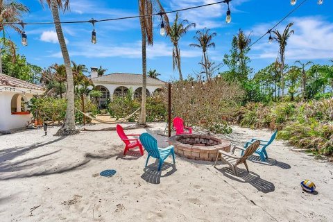 House in Jupiter, Florida 5 bedrooms, 524.43 sq.m. № 2229294 - photo 25