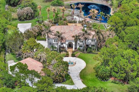 House in Jupiter, Florida 5 bedrooms, 524.43 sq.m. № 2229294