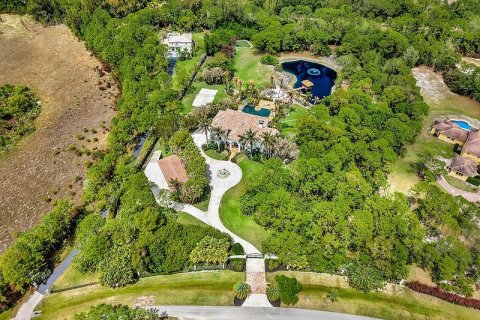 House in Jupiter, Florida 5 bedrooms, 524.43 sq.m. № 2229294 - photo 2