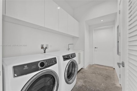 Copropriété à vendre à Sunny Isles Beach, Floride: 4 chambres, 302.12 m2 № 2429835 - photo 29