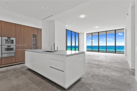 Copropriété à vendre à Sunny Isles Beach, Floride: 4 chambres, 302.12 m2 № 2429835 - photo 9