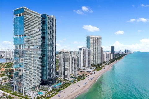 Copropriété à vendre à Sunny Isles Beach, Floride: 4 chambres, 302.12 m2 № 2429835 - photo 2