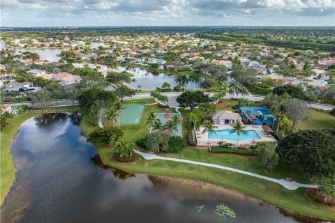 House in Weston, Florida 4 bedrooms, 182.37 sq.m. № 1730758 - photo 28
