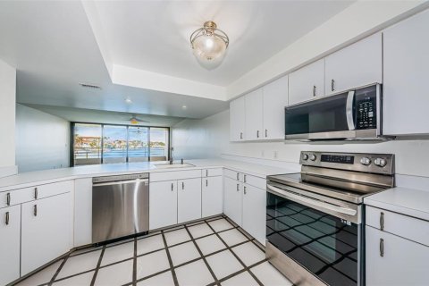 Купить кондоминиум в Галфпорта, Флорида 6 комнат, 131.46м2, № 1545305 - фото 25