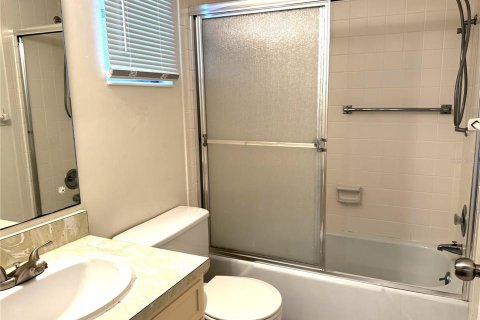Copropriété à vendre à Sarasota, Floride: 2 chambres, 105.07 m2 № 1903202 - photo 10