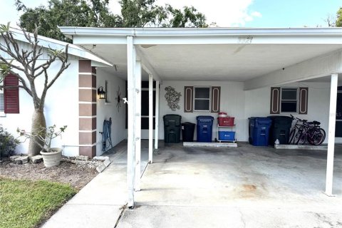 Copropriété à vendre à Sarasota, Floride: 2 chambres, 105.07 m2 № 1903202 - photo 15