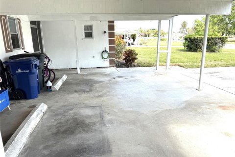 Copropriété à vendre à Sarasota, Floride: 2 chambres, 105.07 m2 № 1903202 - photo 13