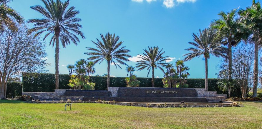 Дом в Уэстон, Флорида 3 спальни, 175.4м2 № 2027012