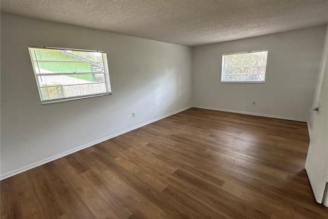 House in Gainesville, Florida 3 bedrooms, 123.56 sq.m. № 2112910 - photo 14