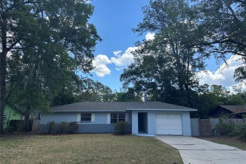 House in Gainesville, Florida 3 bedrooms, 123.56 sq.m. № 2112910