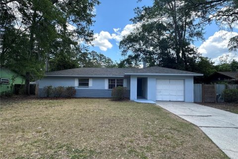 House in Gainesville, Florida 3 bedrooms, 123.56 sq.m. № 2112910 - photo 2