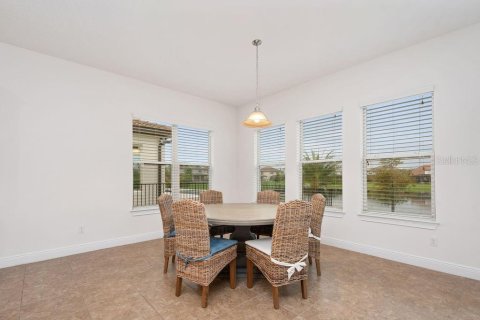 House in Windermere, Florida 6 bedrooms, 464.42 sq.m. № 2151691 - photo 10