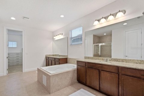 House in Windermere, Florida 6 bedrooms, 464.42 sq.m. № 2151691 - photo 28