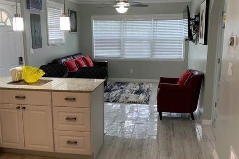 Commercial property in Jacksonville, Florida 4 bedrooms, 199.93 sq.m. № 2393972 - photo 29