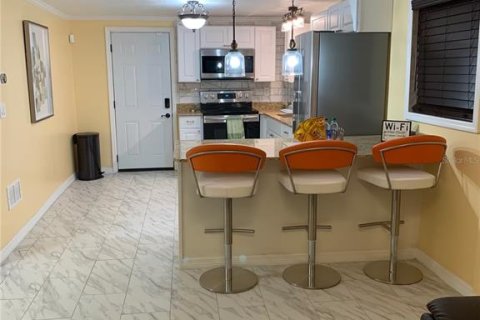 Commercial property in Jacksonville, Florida 4 bedrooms, 199.93 sq.m. № 2393972 - photo 18
