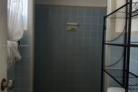 Купить коммерческую недвижимость в Майами, Флорида № 1974352 - фото 4