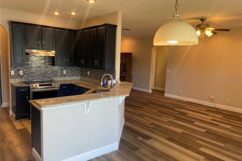 House in Groveland, Florida 4 bedrooms, 196.95 sq.m. № 1869857 - photo 5