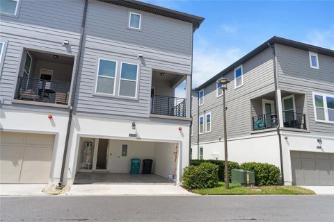 Townhouse in Orlando, Florida 3 bedrooms, 208.84 sq.m. № 1893726 - photo 25