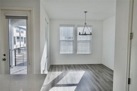 Townhouse in Orlando, Florida 3 bedrooms, 208.84 sq.m. № 1893726 - photo 10