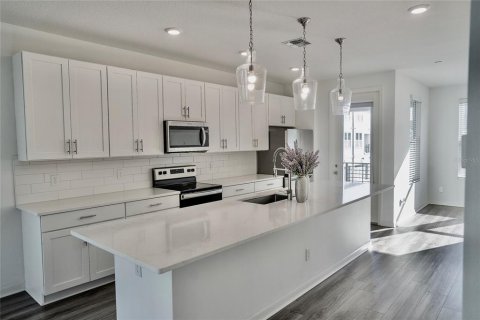 Townhouse in Orlando, Florida 3 bedrooms, 208.84 sq.m. № 1893726 - photo 7