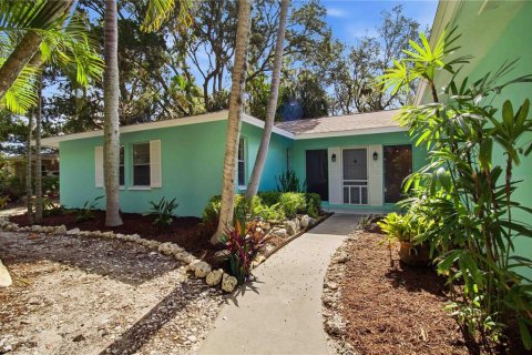 House in Sarasota, Florida 3 bedrooms, 158.68 sq.m. № 2196461