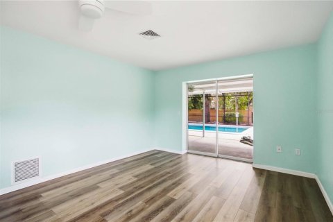 House in Sarasota, Florida 3 bedrooms, 158.68 sq.m. № 2196461 - photo 17