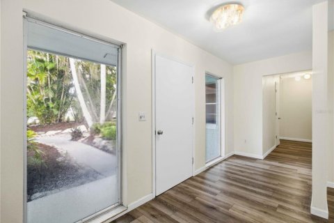 House in Sarasota, Florida 3 bedrooms, 158.68 sq.m. № 2196461 - photo 5