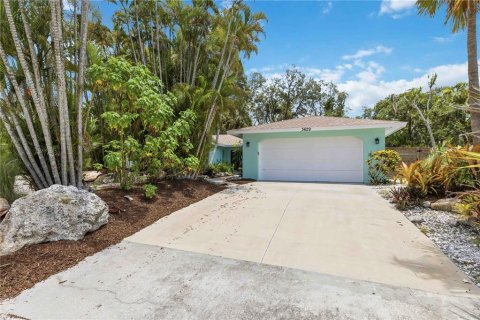 House in Sarasota, Florida 3 bedrooms, 158.68 sq.m. № 2196461 - photo 3