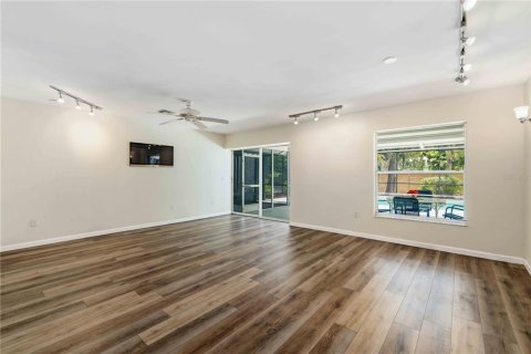 House in Sarasota, Florida 3 bedrooms, 158.68 sq.m. № 2196461 - photo 9