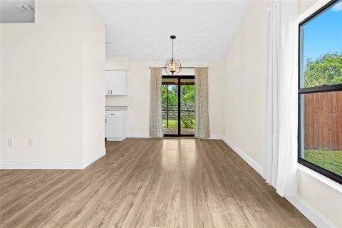 House in Sarasota, Florida 2 bedrooms, 96.25 sq.m. № 1803379 - photo 12