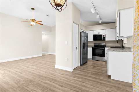 House in Sarasota, Florida 2 bedrooms, 96.25 sq.m. № 1803379 - photo 14