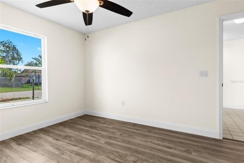 House in Sarasota, Florida 2 bedrooms, 96.25 sq.m. № 1803379 - photo 29