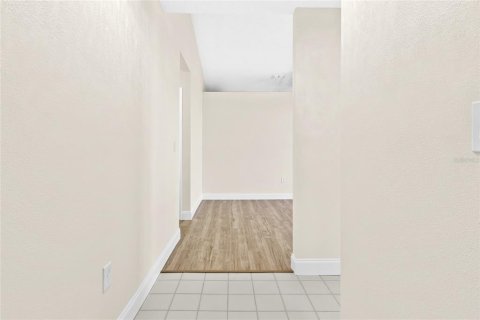 House in Sarasota, Florida 2 bedrooms, 96.25 sq.m. № 1803379 - photo 5