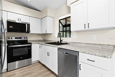 House in Sarasota, Florida 2 bedrooms, 96.25 sq.m. № 1803379 - photo 17